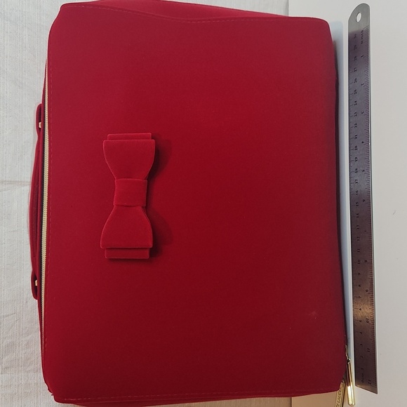 Elegant Estee Lauder Red Bow Cosmetic Bag. Size 13" by 11". - Picture 10 of 11